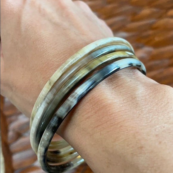 Lot of 4 Water Buffalo horn bracelets. Handmade. - Picture 3 of 5
